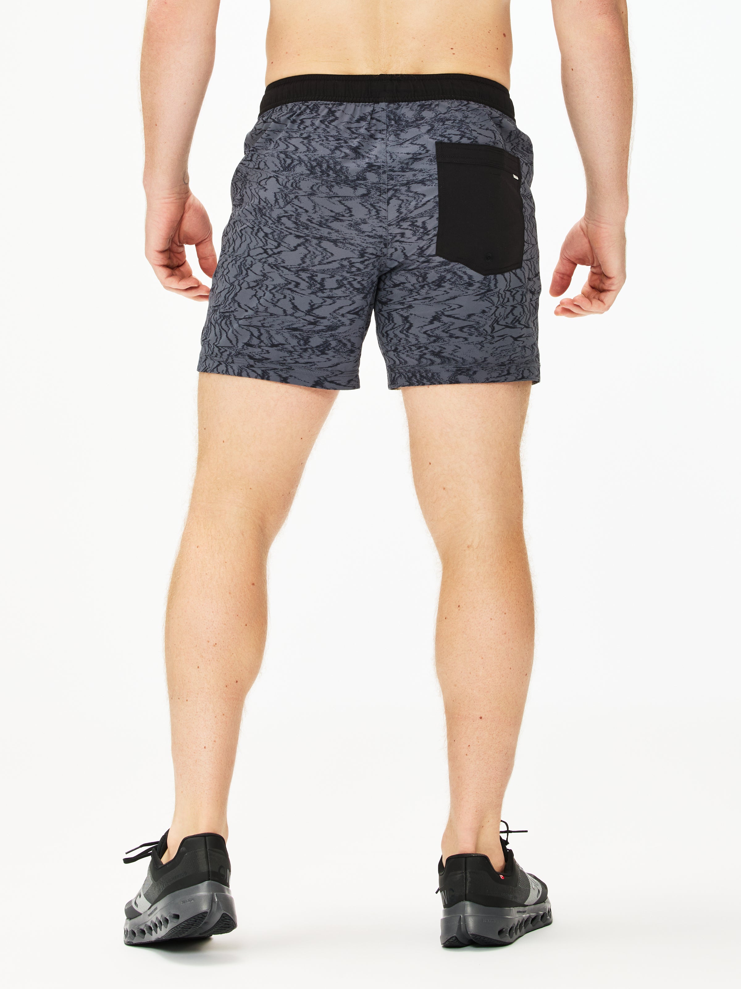 Vuori Kore Short 5" - Lined