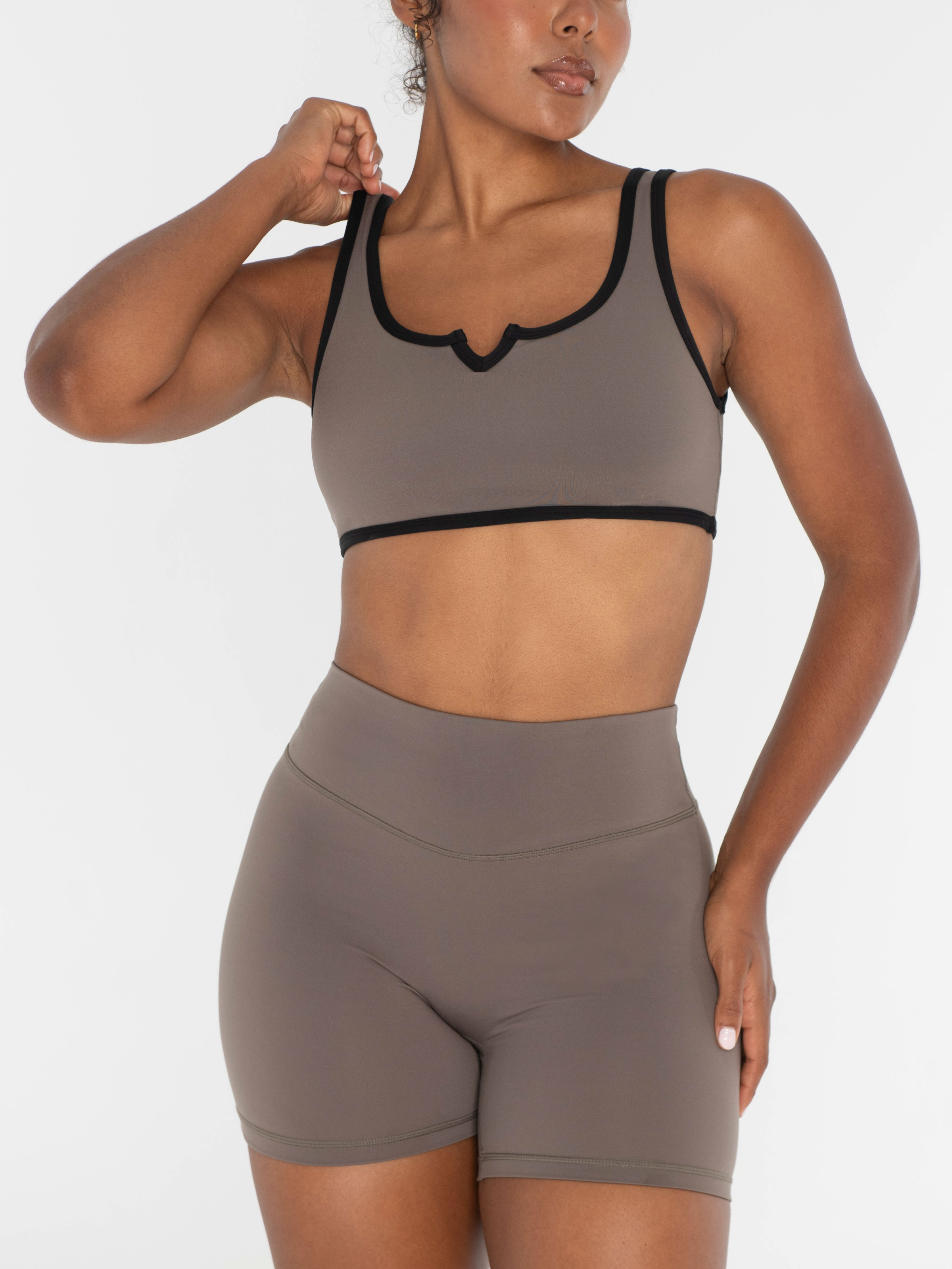 Form Active V Scoop Bra