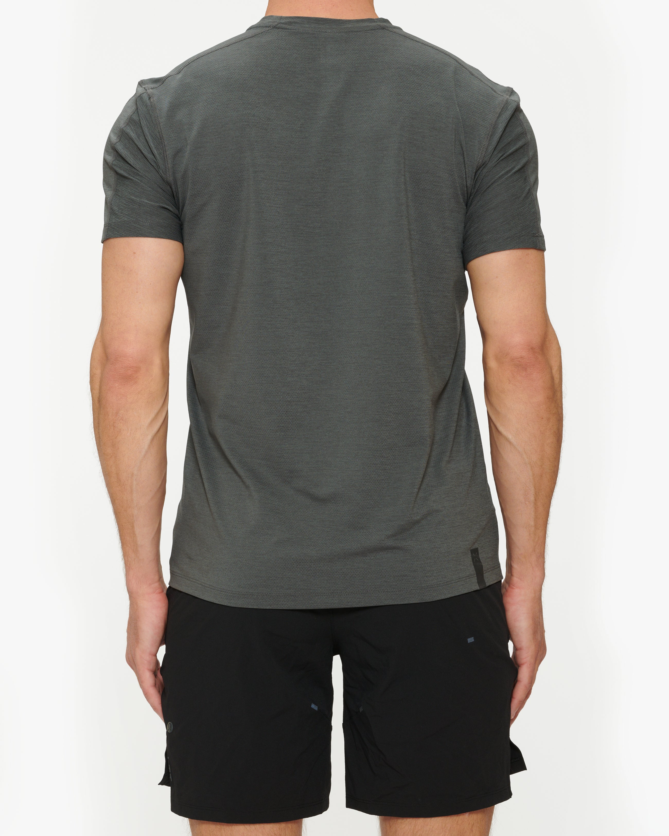TEN THOUSAND VERSATILE TEE