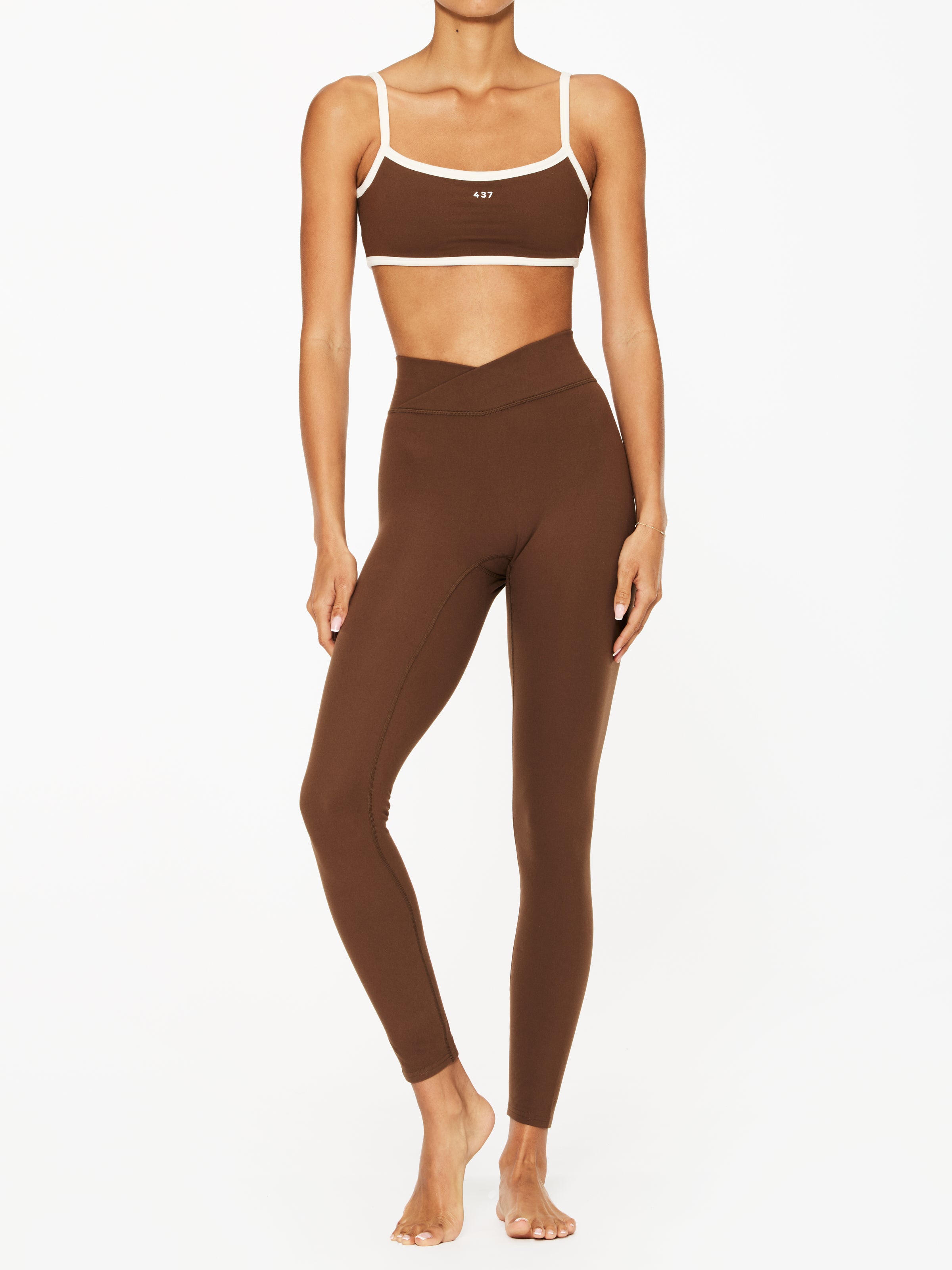 437 The V Legging
