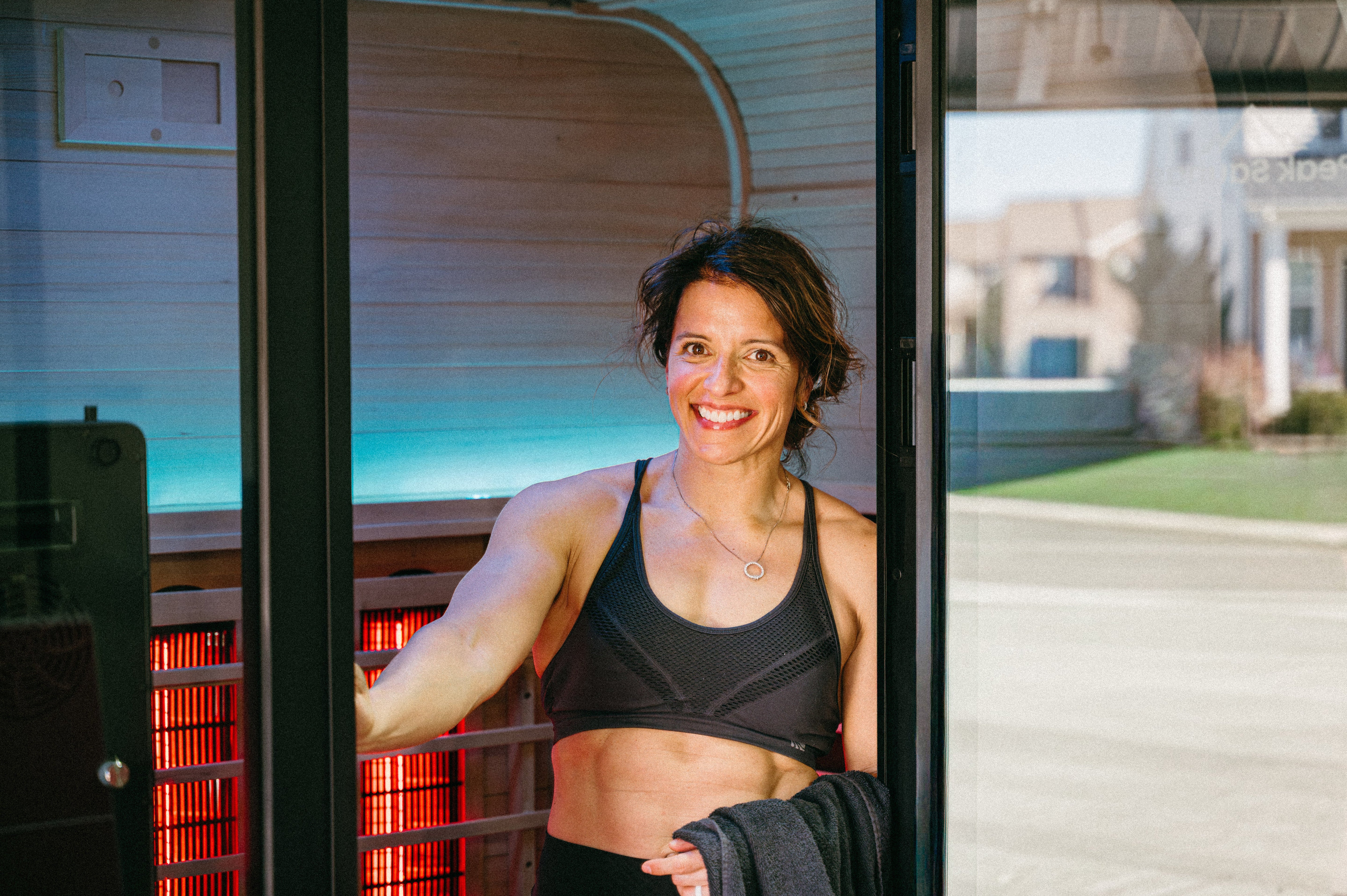 El Capitan 4-Person Outdoor Full Spectrum Infrared Sauna with Full-Body Medical-Grade Red Light Therapy and Smart WiFi App Control